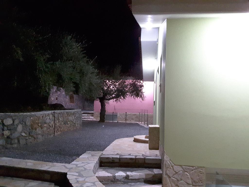 Shiraz Villas Kalamata Eksteriør billede