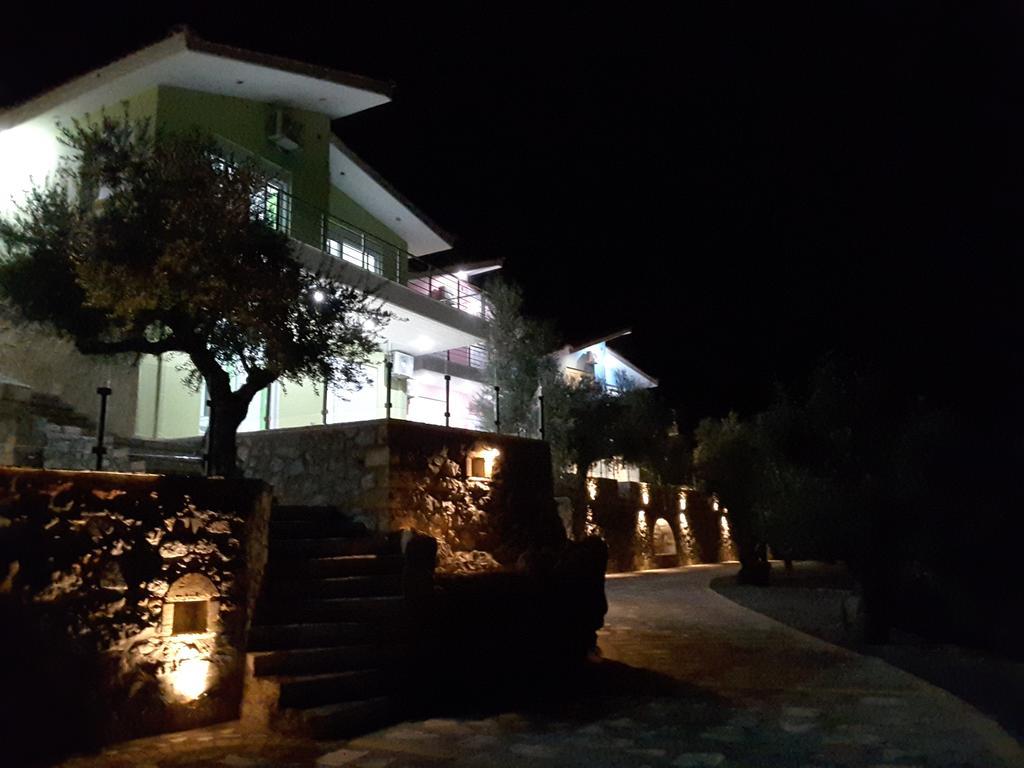 Shiraz Villas Kalamata Eksteriør billede